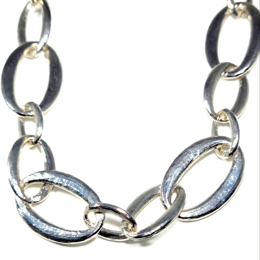 🔗💟 NWT-AMRITA SINGH-SILVER OVAL LINK CHAIN NECKLACE